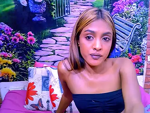 IndianPretty14u2Luv live cam on StripChat
