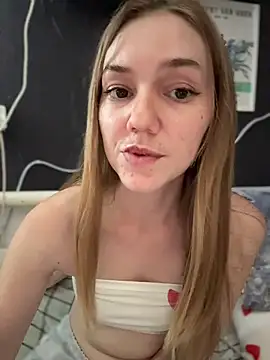 MilaMoone live webcam show