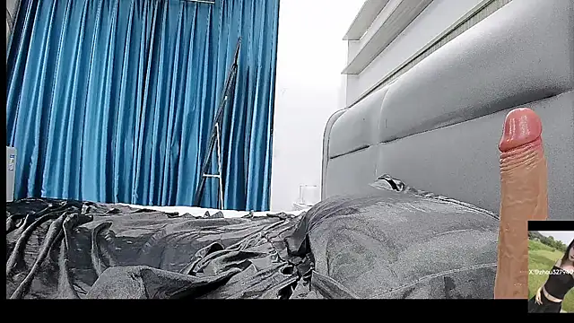 zhou327 live sex cam