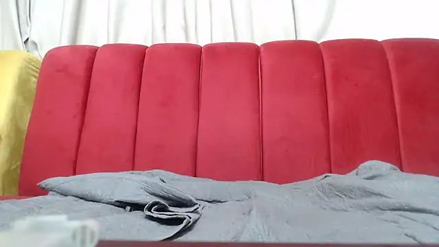 YummyMilkylanexxx webcam