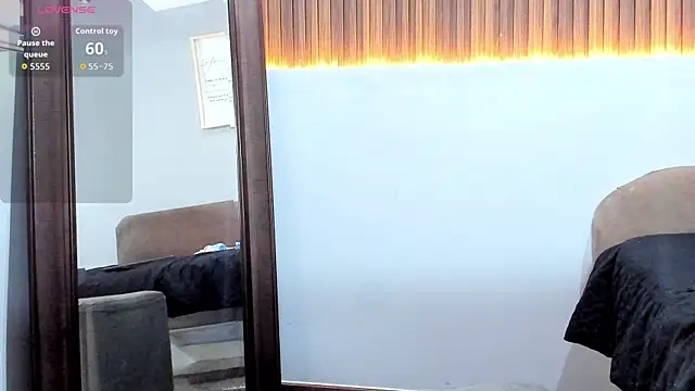 _LaraMom_ webcam