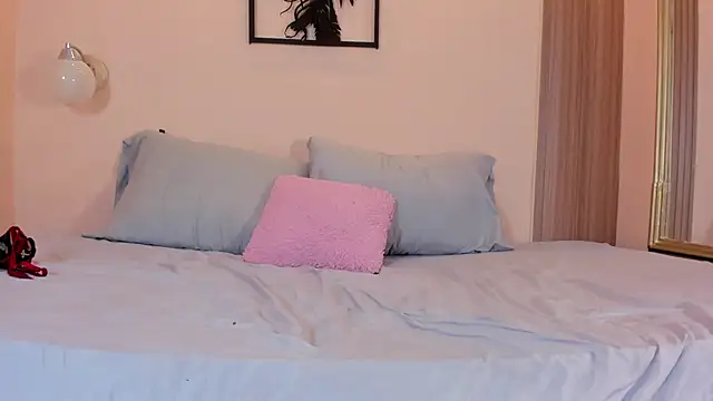 kathe_hot (F milf) - spank ass