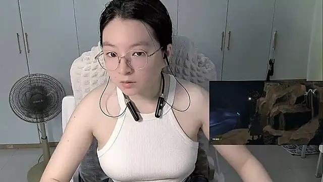 Erya-369 live cam on StripChat