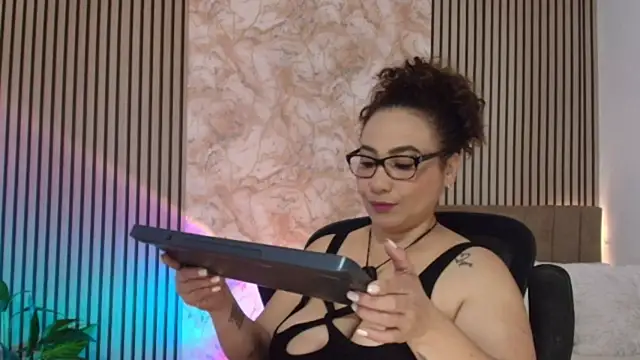 JuliRamirez live cam