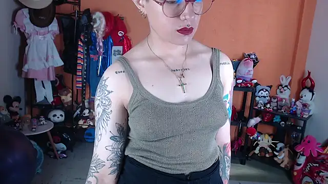 MissMiia2 female masturbation cam