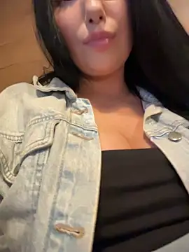 Tisha_Busty webcam