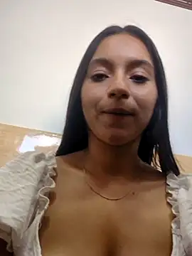 dulcecarox - DulceCaroX's free webcam - UK Sex Cams