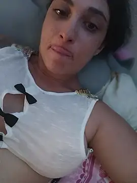 lagatitacantabra live cam on StripChat