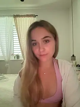 LillyStarr webcam
