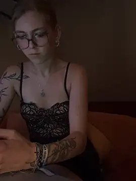 Alina-420
