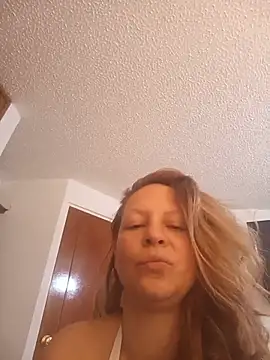 sky_sanz1 (F mature) - Flash  Tits