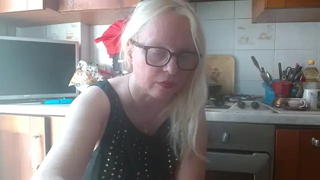 martachatte live cam on StripChat