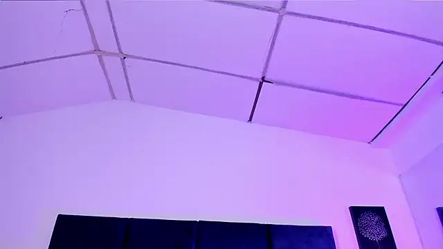 april_jones05 live cam on StripChat