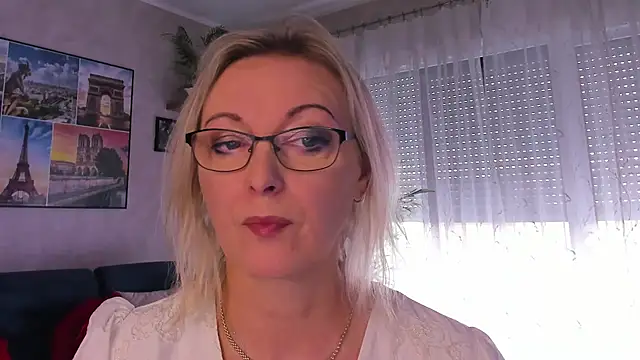 vanessa_chat - Vanessa_chat's free webcam - UK Sex Cams