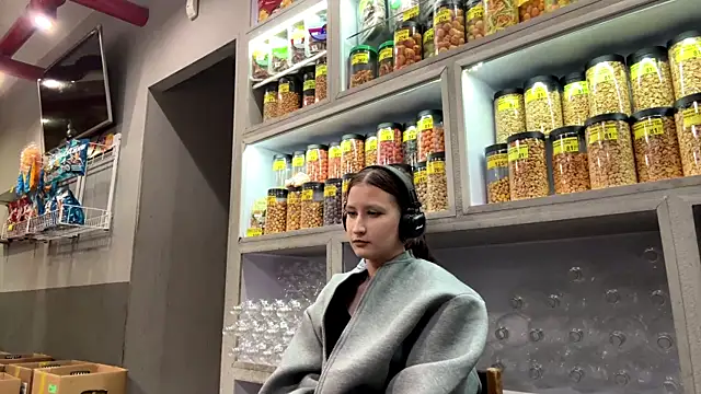 SuzanMoote live sex cam