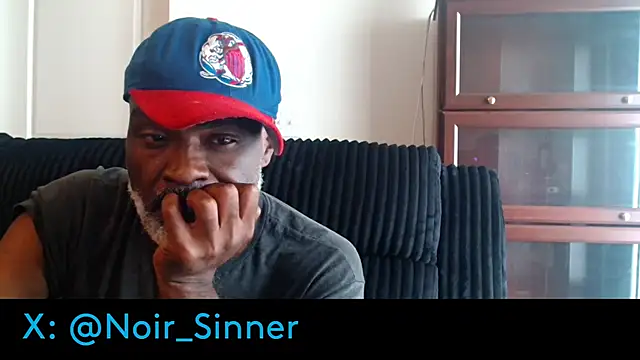 sinnernoir live cam on StripChat