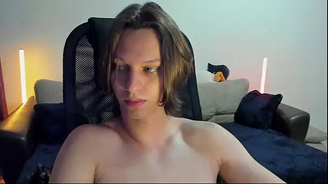 Ostin_meow live cam on StripChat