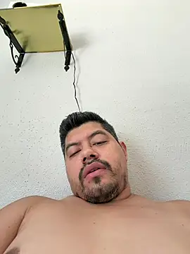 SmallandThickCock live cam on StripChat