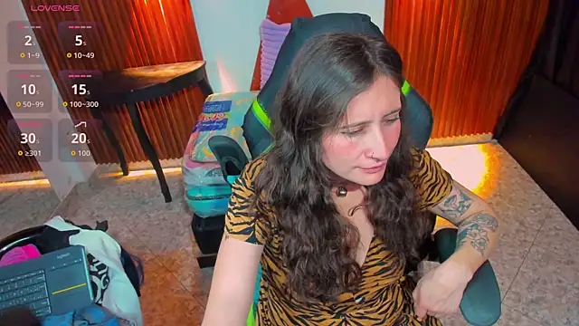 nina_daft live cam on StripChat