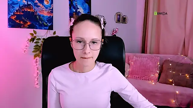 mona_cloud webcam