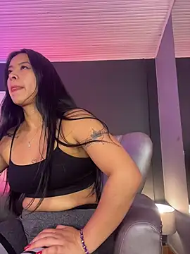 BellaFernandez__ webcam