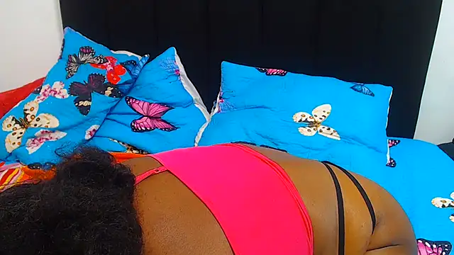 LaicyBrown76 webcam