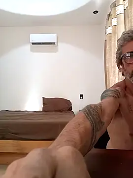 chris-sbh11 - Chris-sbh11's free webcam - UK Sex Cams