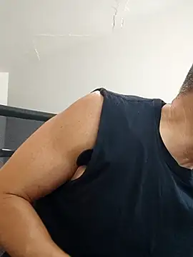 Gaceru01006 live cam on StripChat