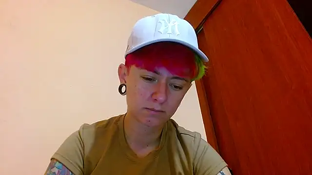 tomboyblue live cam on StripChat