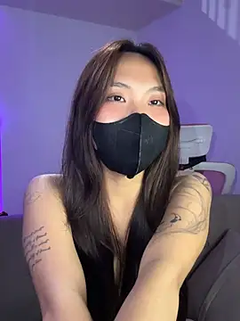 Phuong_Bee live cam on StripChat