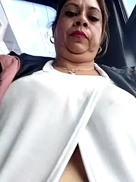 Laura-Hernandez webcam