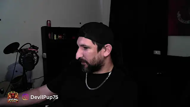 DevilPup75_ live cam on StripChat