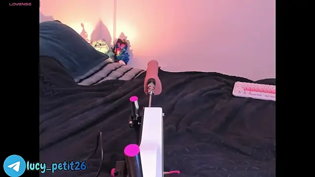 lucy_blush webcam