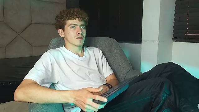 Tyler_Mcrey webcam