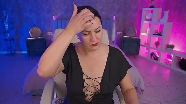 VelvetLuck webcam