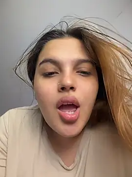 Colibri_xxx live cam on StripChat