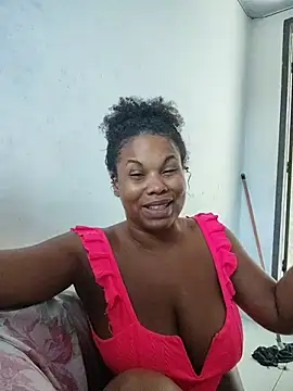 Prettahvitoria20 live cam on StripChat