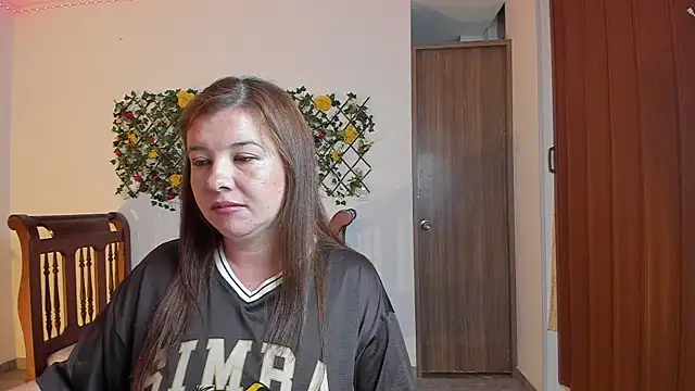 yuya_ss live cam on StripChat