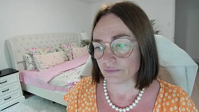 vika73 stripchat