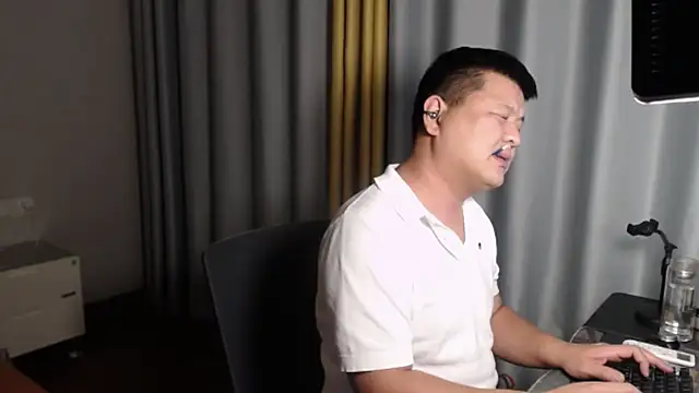 zhang1118 live sex cam