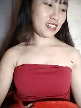 Cherry-squirtt live cam on StripChat