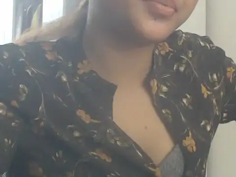 NancyRuvi live webcam show