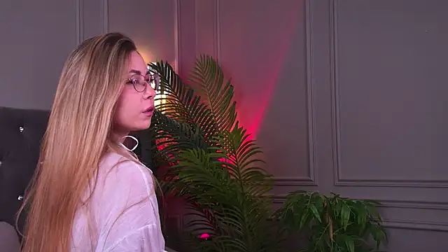 -SaraBlack- webcam