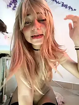 saki_nyanwn live cam on StripChat