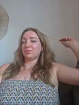 arielsweetieee webcam