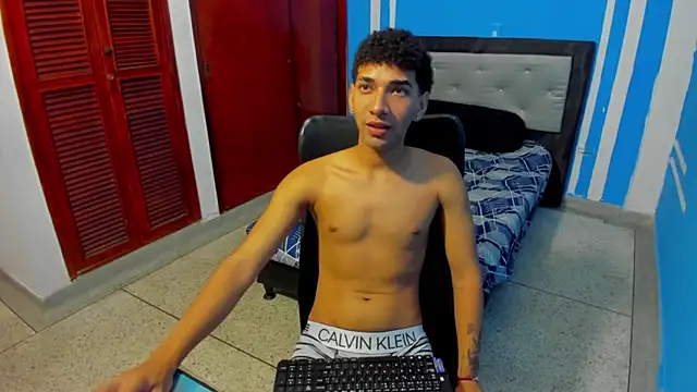 efrain_boy webcam