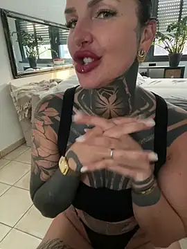 KathaleaNoir webcam