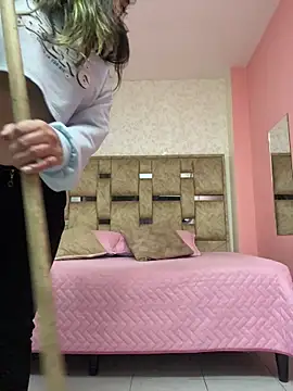 sophia_pink17 live cam on StripChat