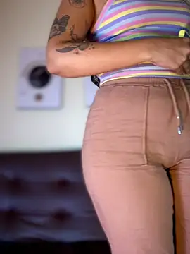 LeylaKnox