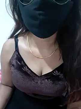 Aarti909090 webcam